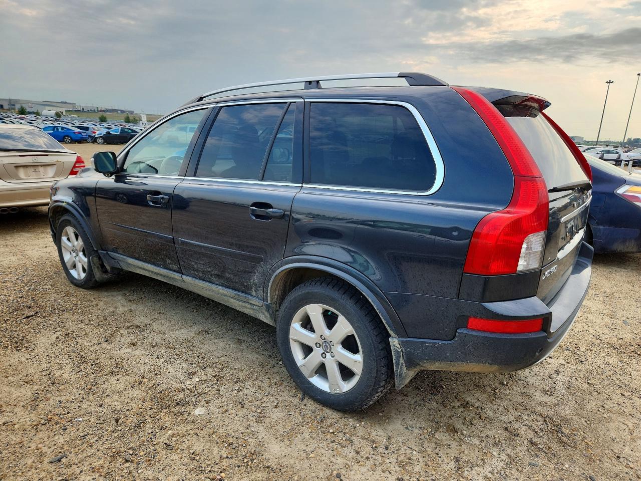 2011 VOLVO XC90