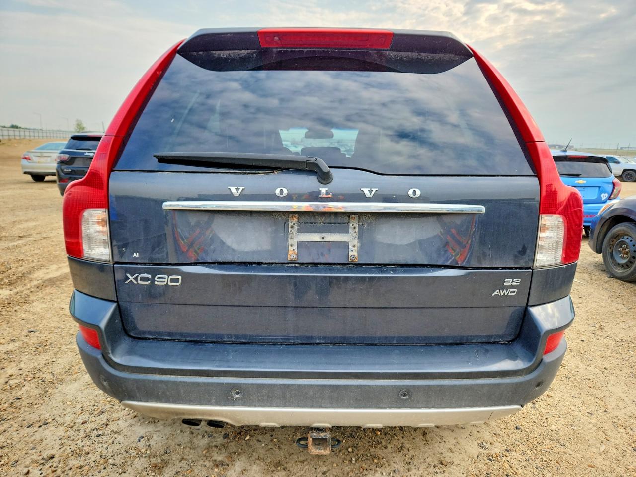 2011 VOLVO XC90