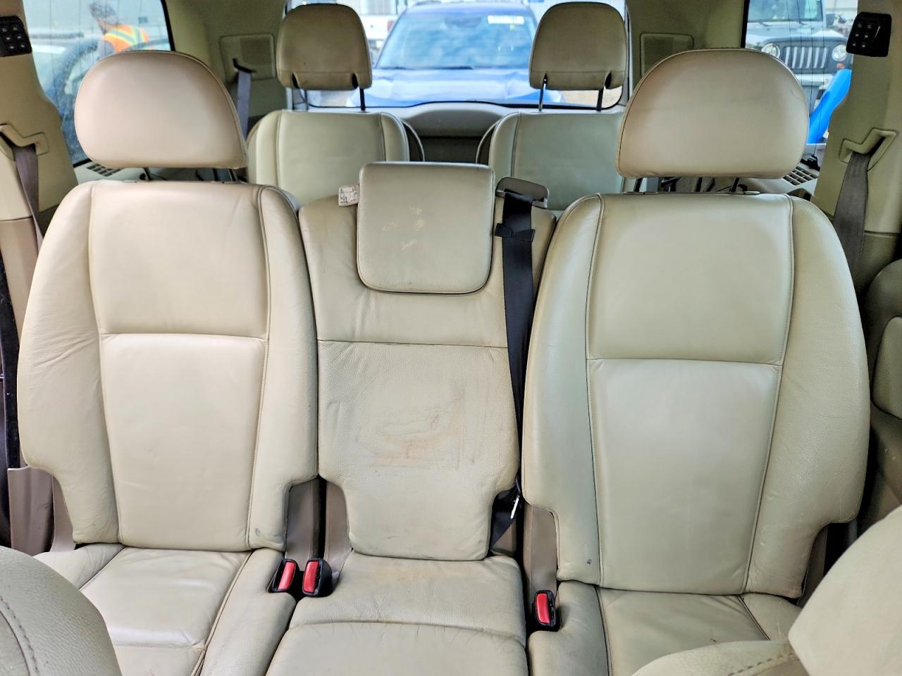 2011 VOLVO XC90