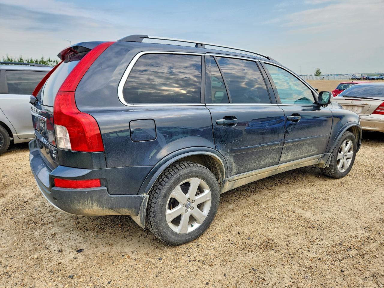2011 VOLVO XC90