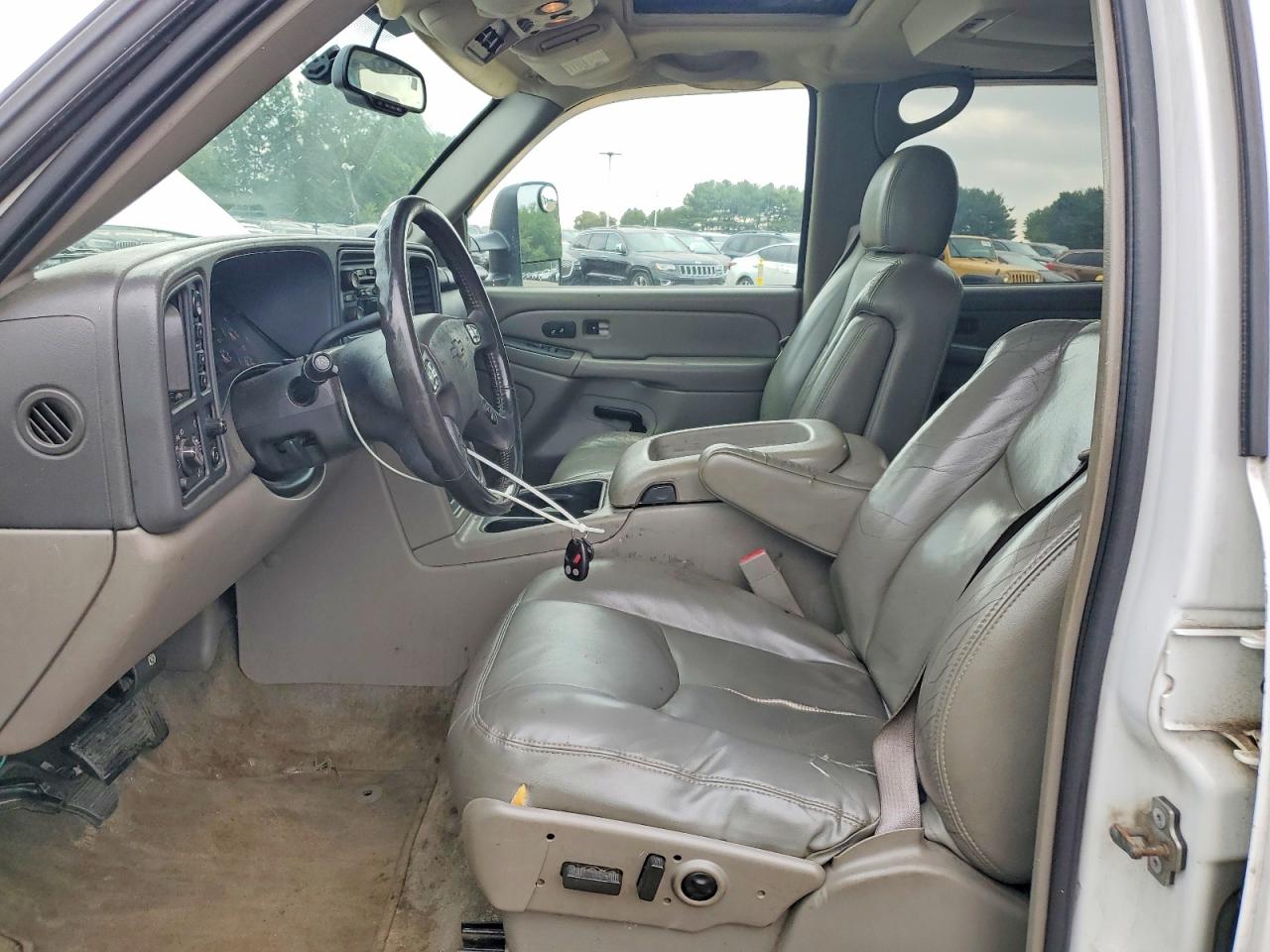 2004 CHEVROLET TAHOE