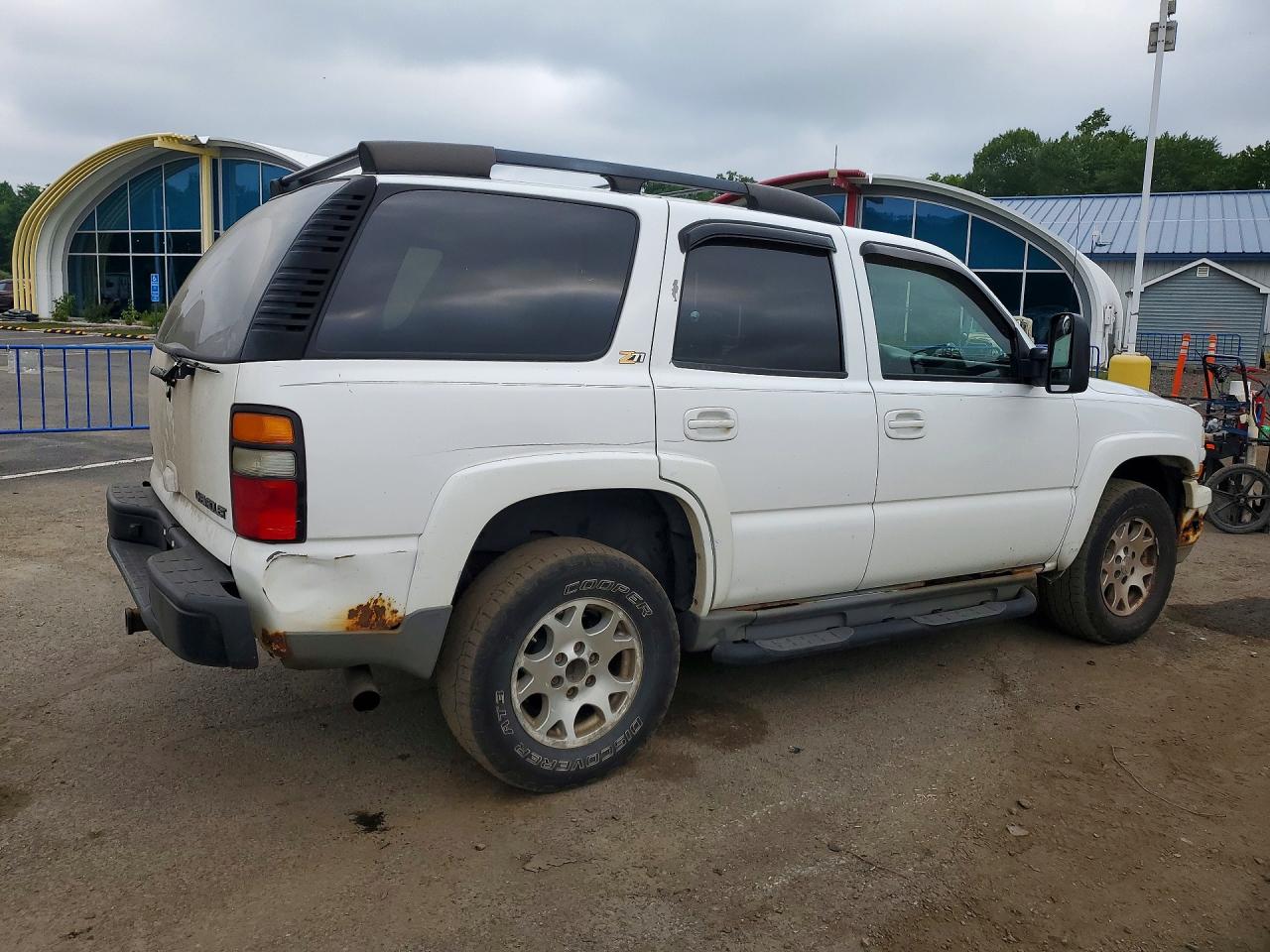 2004 CHEVROLET TAHOE