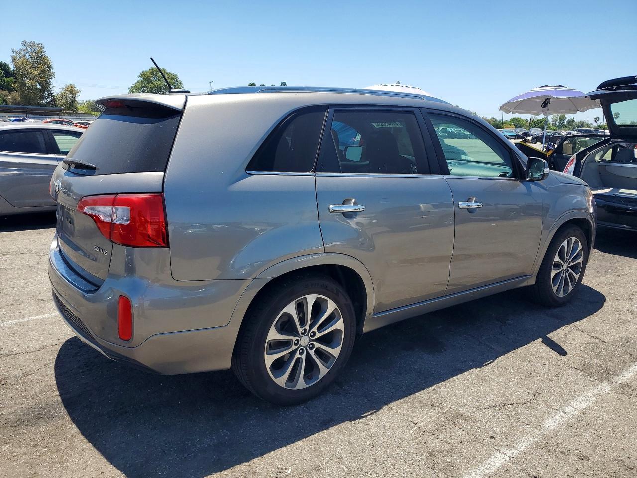 2015 KIA SORENTO