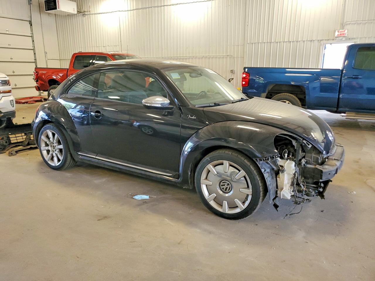 2013 VOLKSWAGEN BEETLE
