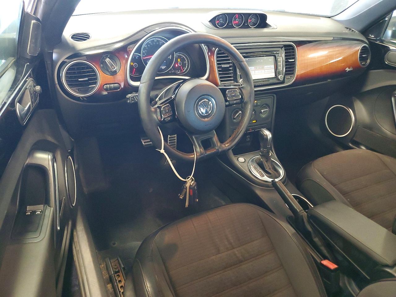 2013 VOLKSWAGEN BEETLE