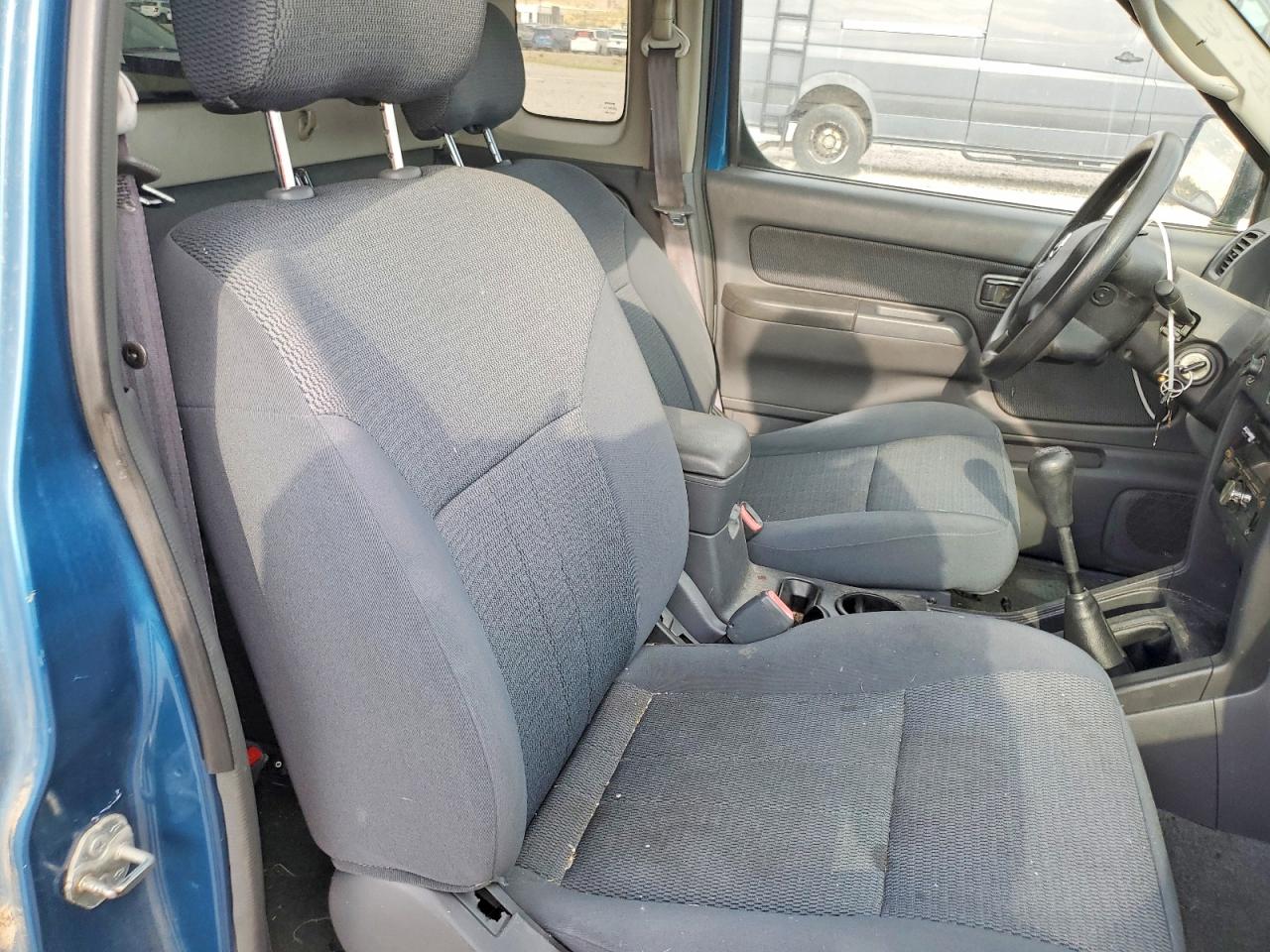 2002 NISSAN FRONTIER