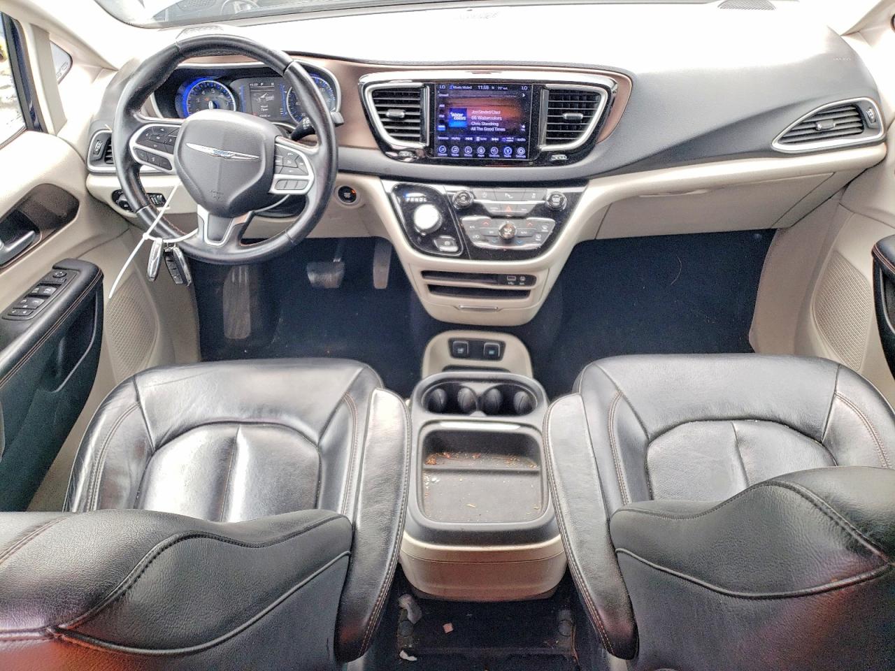 2017 CHRYSLER PACIFICA