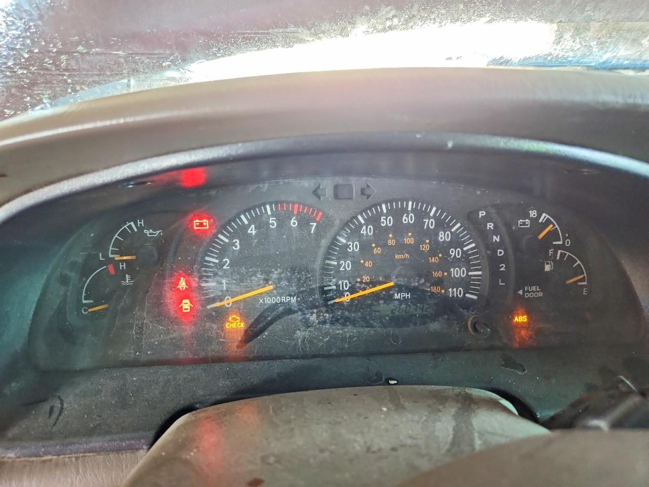 2004 TOYOTA TUNDRA