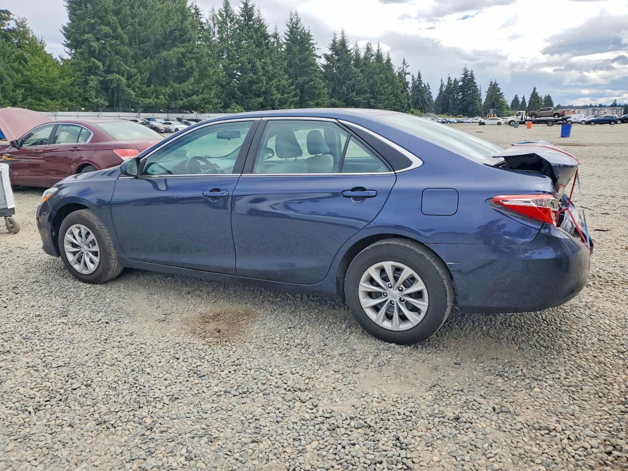 2015 TOYOTA CAMRY