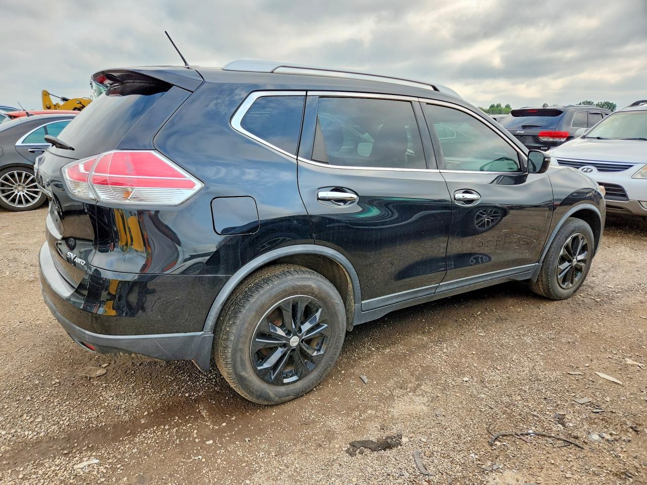 2016 NISSAN ROGUE