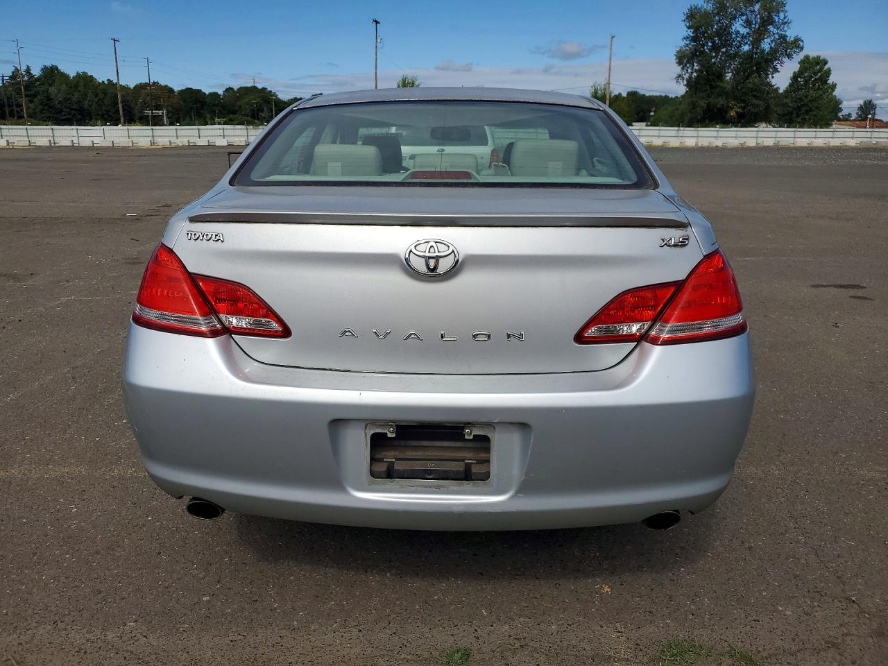 2007 TOYOTA AVALON