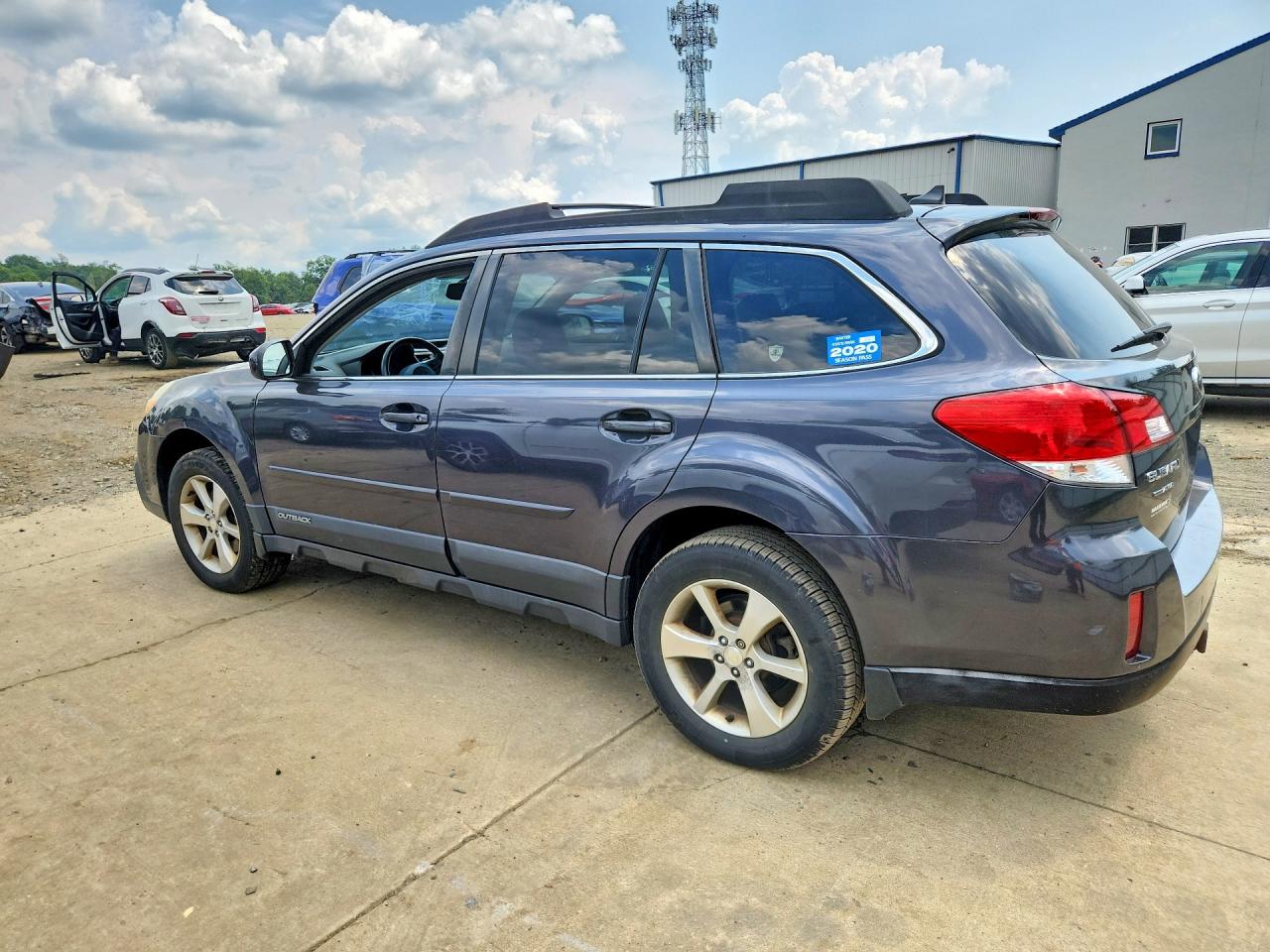 2013 SUBARU OUTBACK