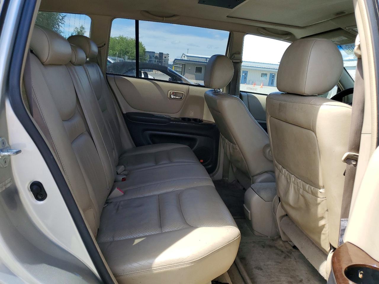 2001 TOYOTA HIGHLANDER