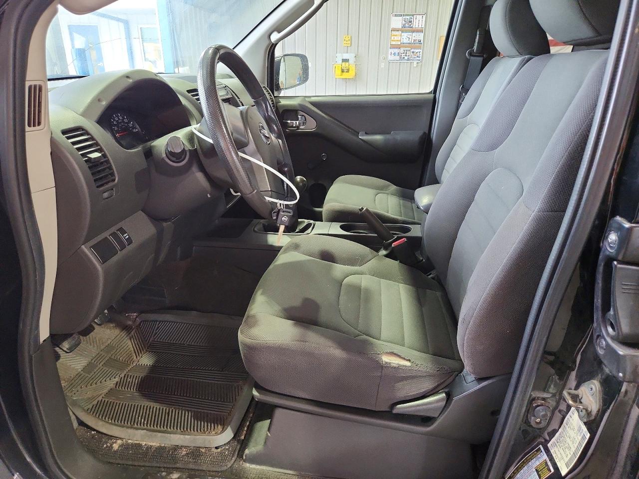 2010 NISSAN FRONTIER