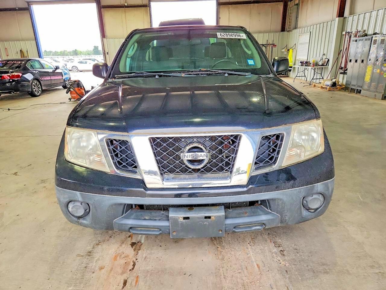 2010 NISSAN FRONTIER