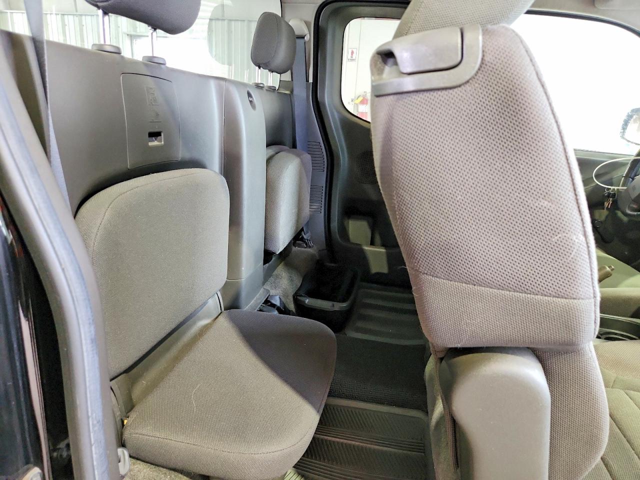 2010 NISSAN FRONTIER