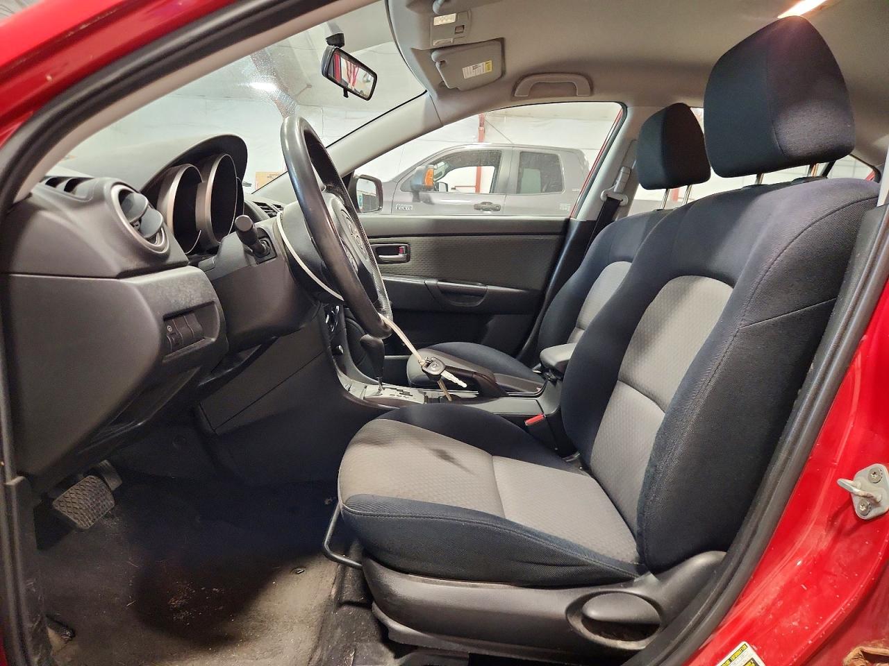 2006 MAZDA 3