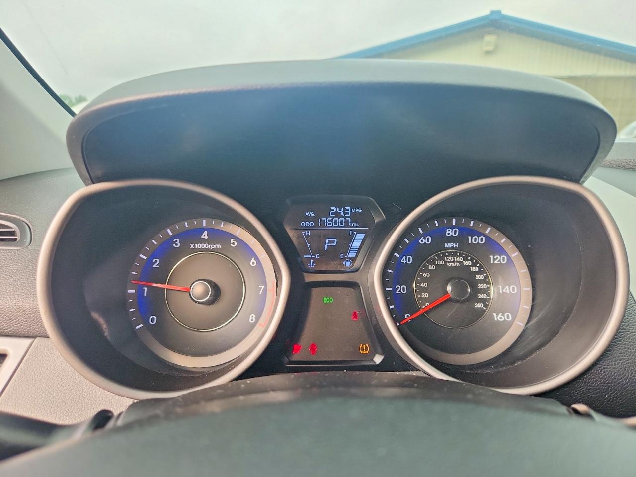 2012 HYUNDAI ELANTRA