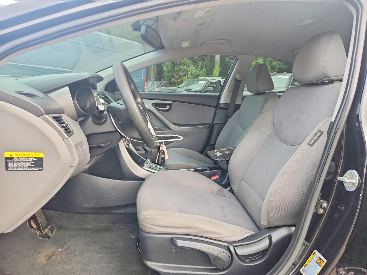 2012 HYUNDAI ELANTRA