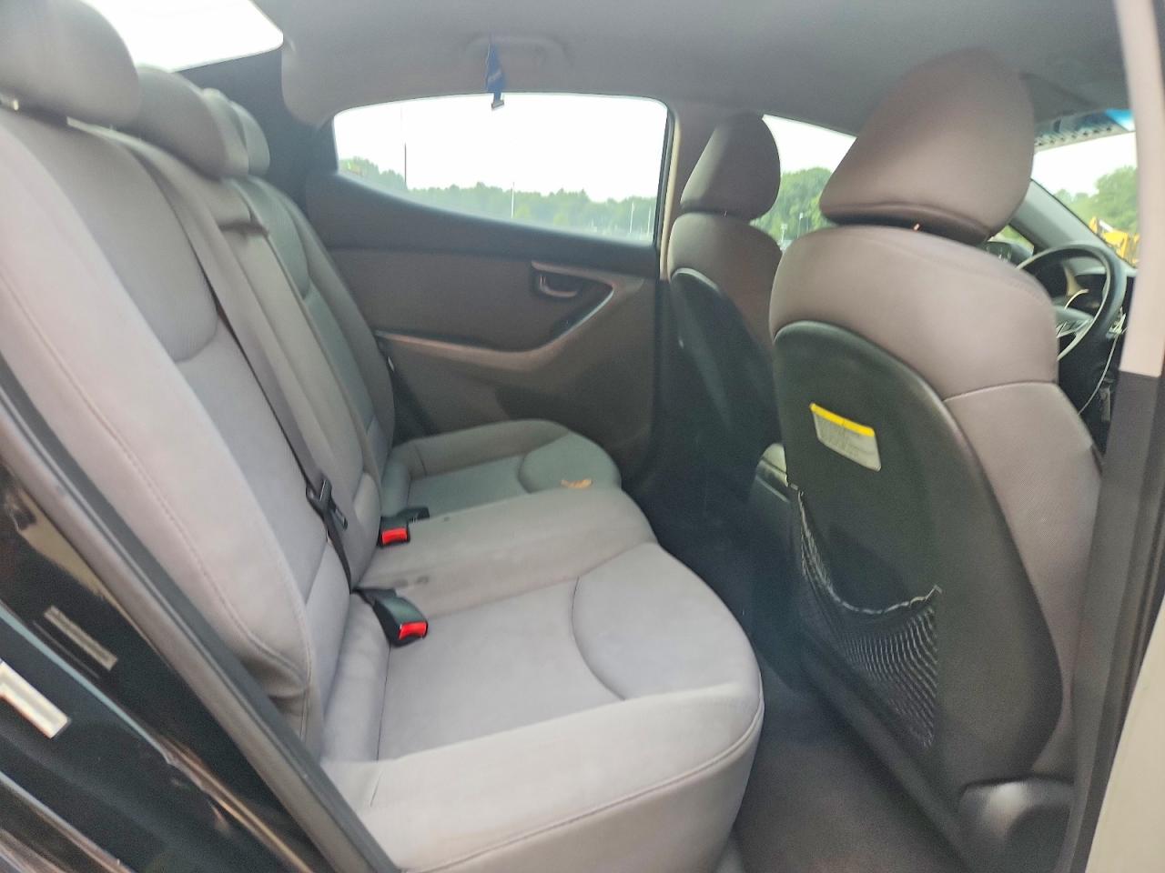 2012 HYUNDAI ELANTRA