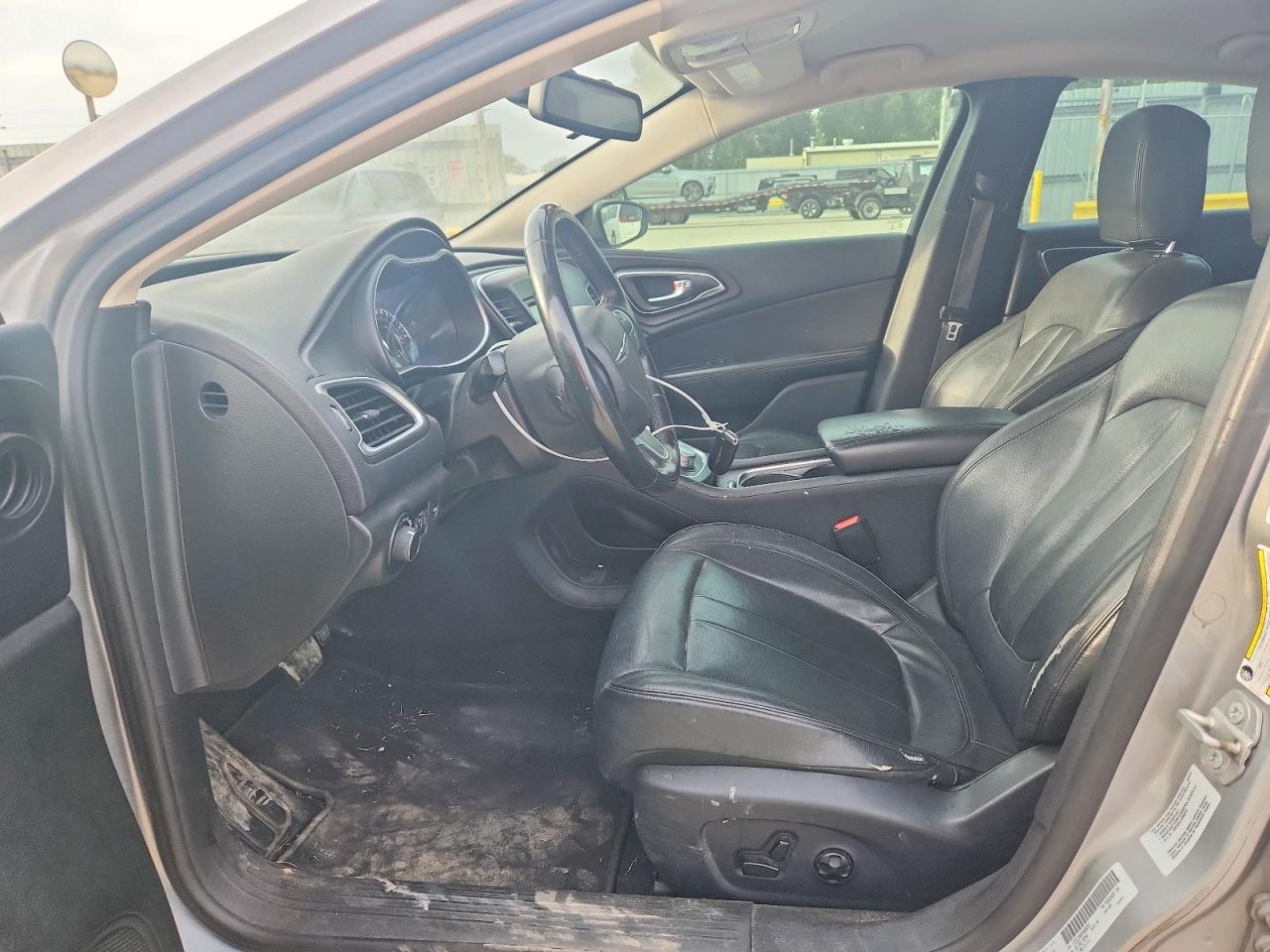 2015 CHRYSLER 200