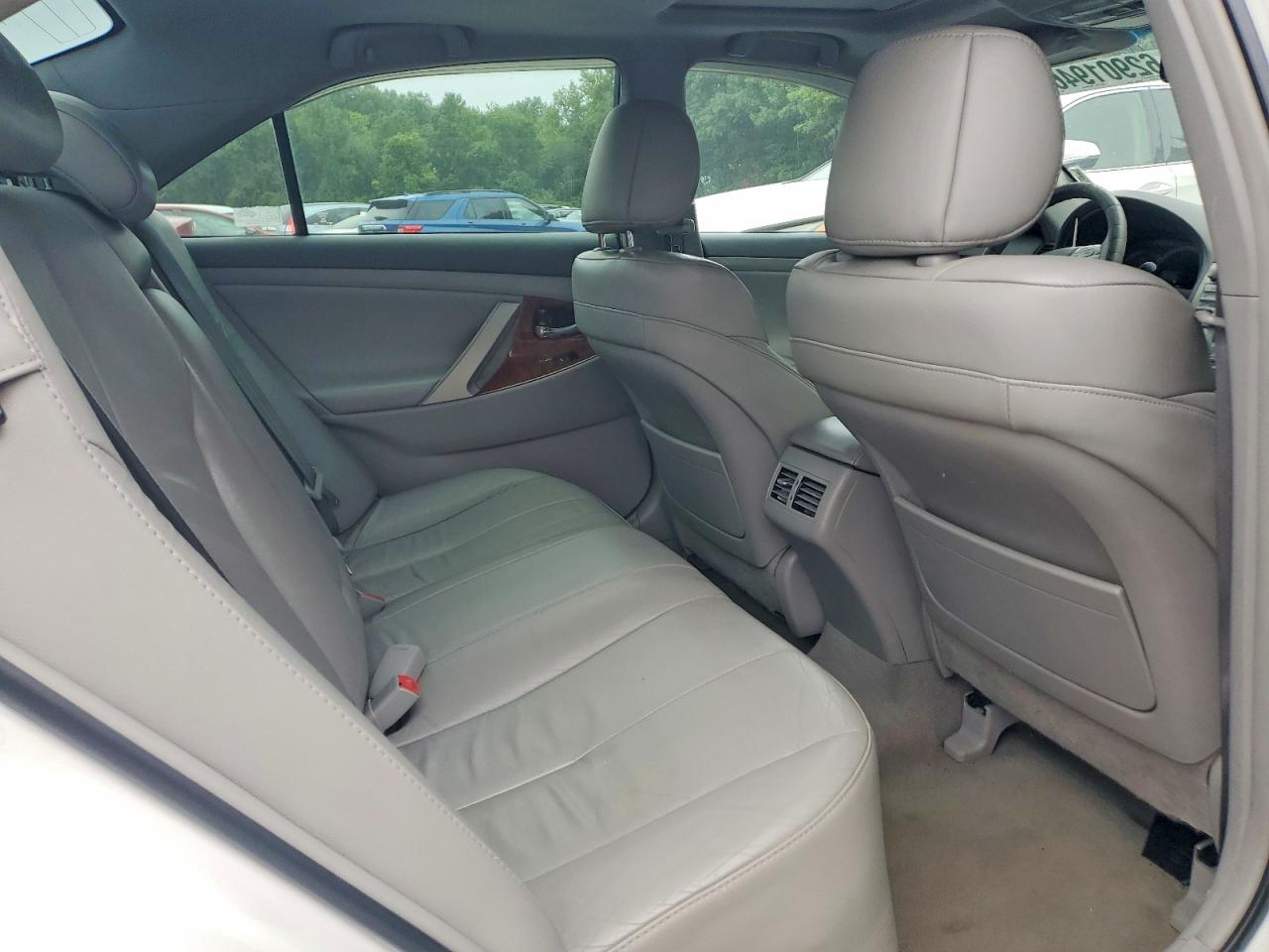 2011 TOYOTA CAMRY