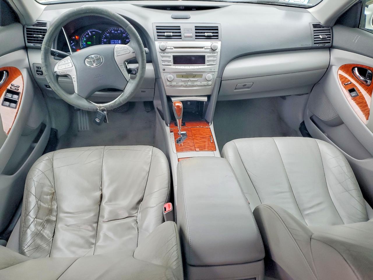 2011 TOYOTA CAMRY