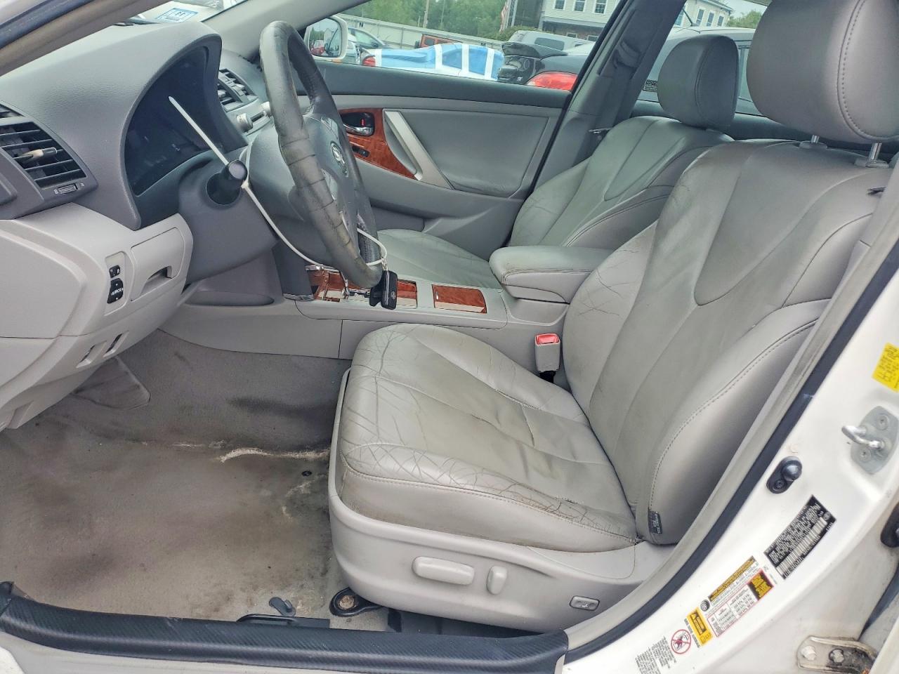 2011 TOYOTA CAMRY