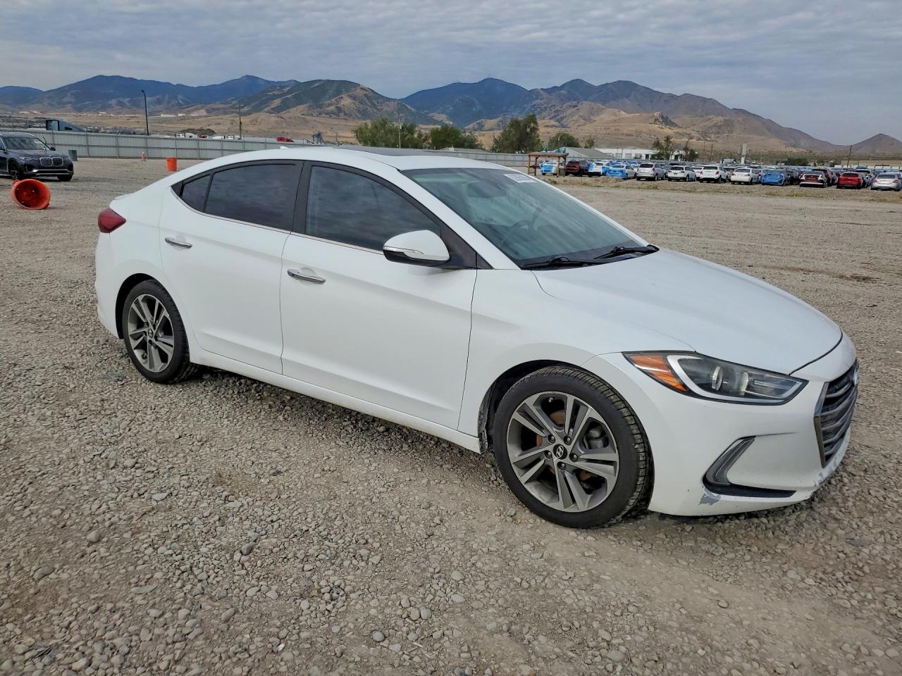 2017 HYUNDAI ELANTRA