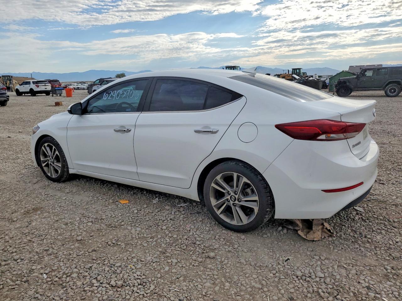 2017 HYUNDAI ELANTRA