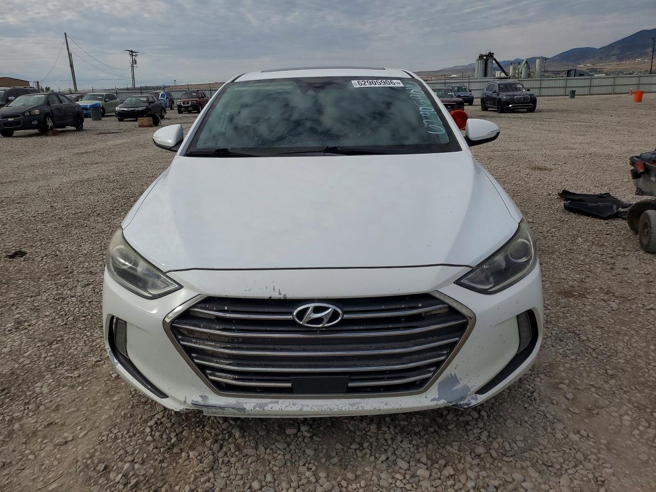 2017 HYUNDAI ELANTRA