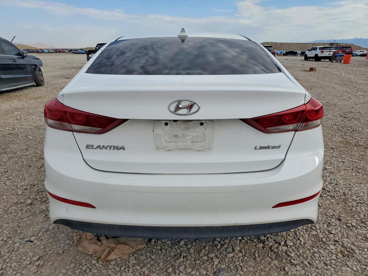 2017 HYUNDAI ELANTRA