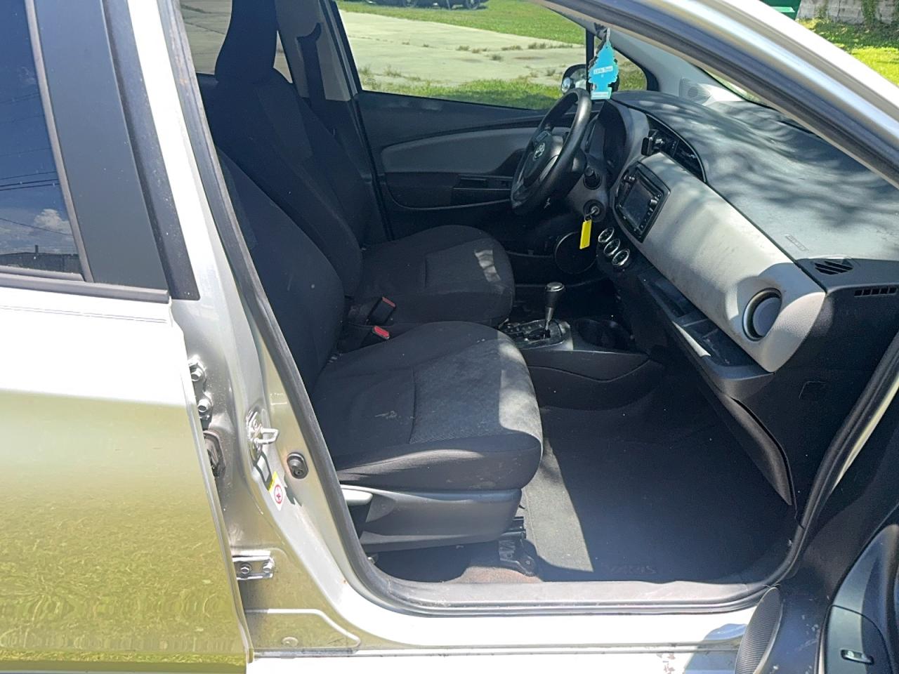 2016 TOYOTA YARIS