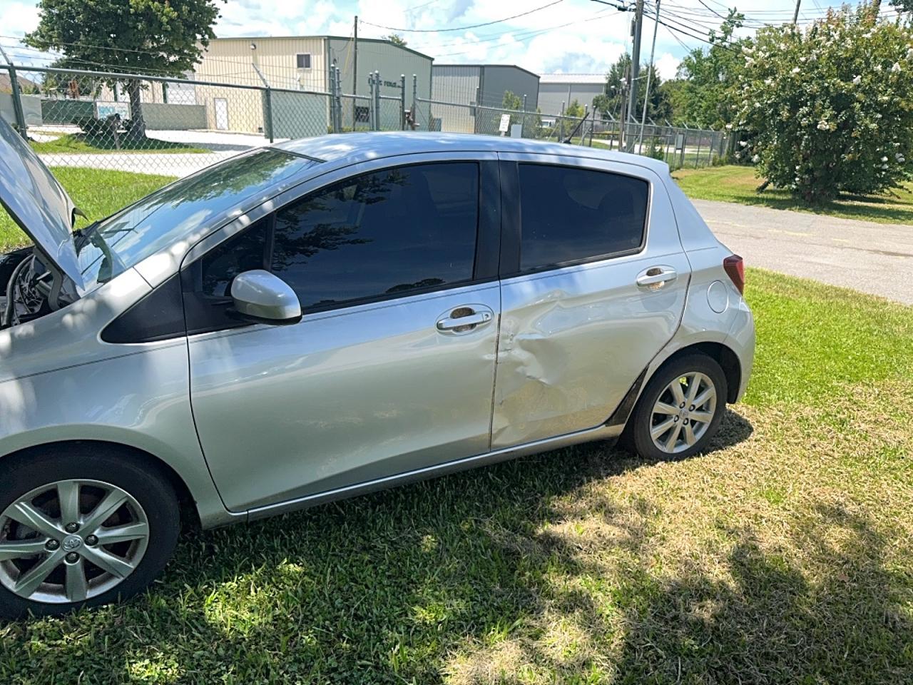 2016 TOYOTA YARIS