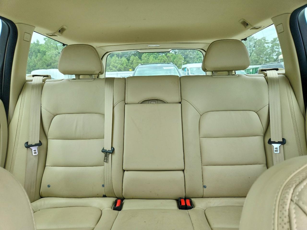 2016 VOLVO XC70