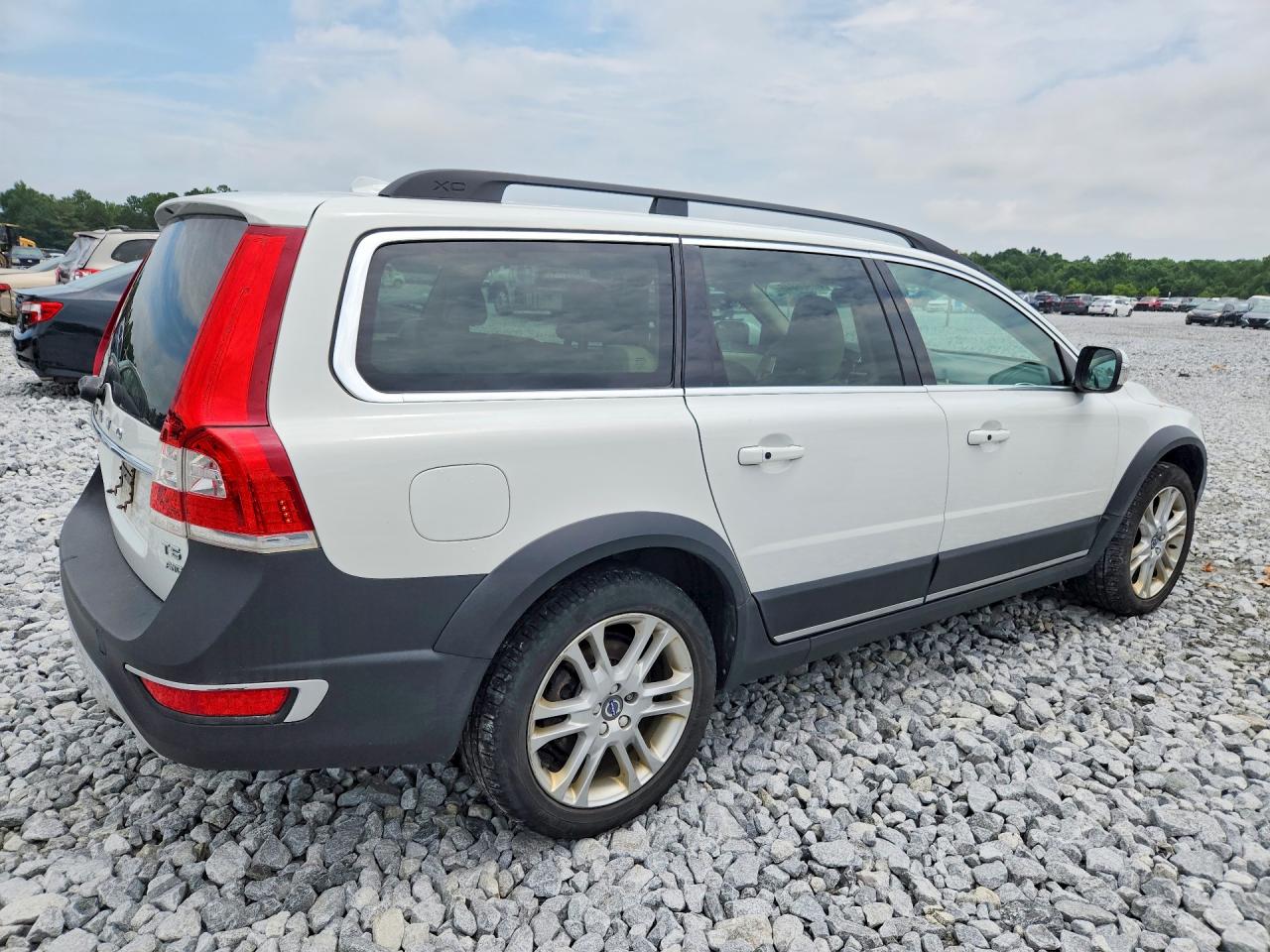 2016 VOLVO XC70