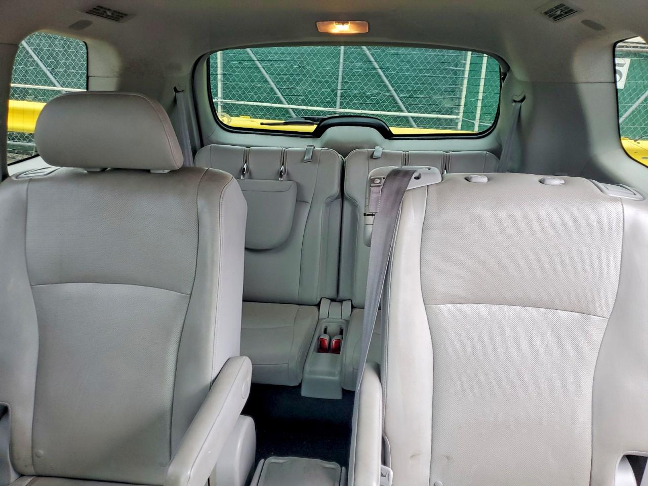 2013 TOYOTA HIGHLANDER