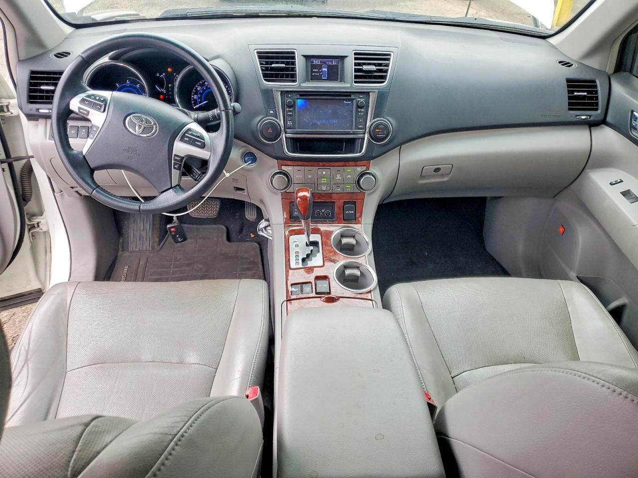 2013 TOYOTA HIGHLANDER
