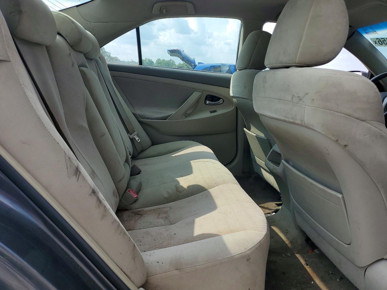 2010 TOYOTA CAMRY