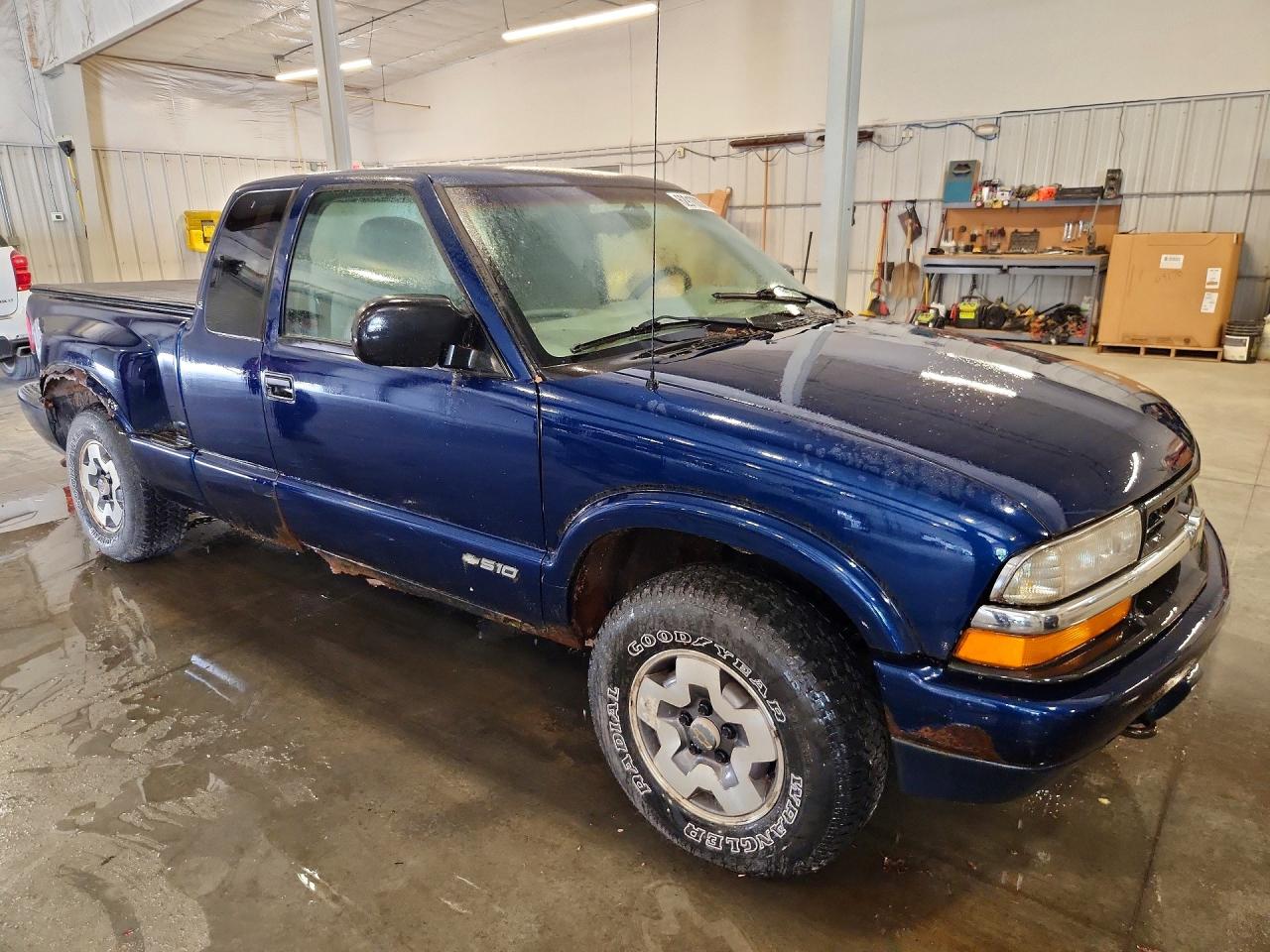 2000 CHEVROLET S10