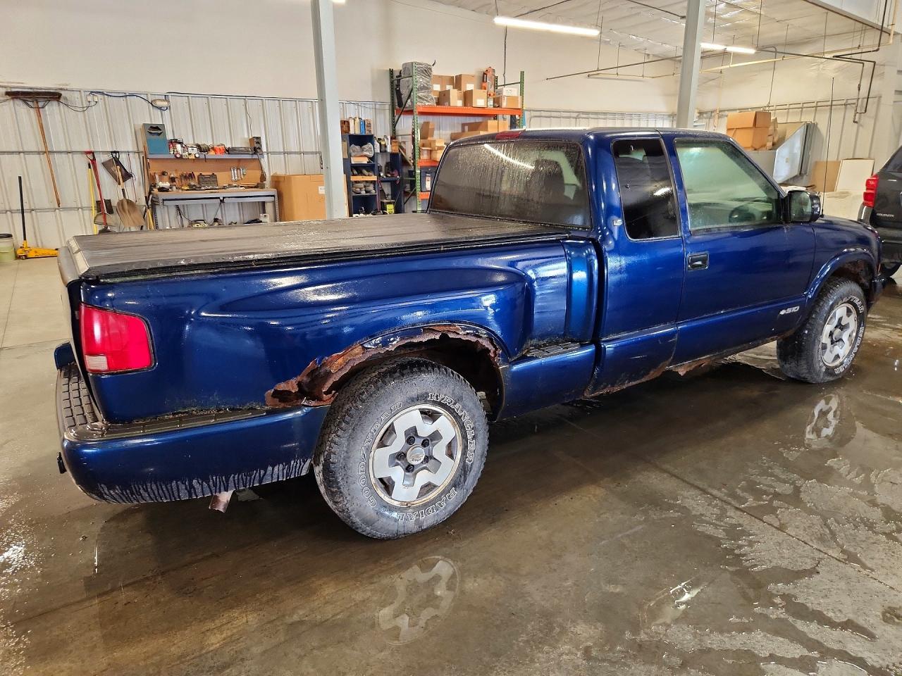 2000 CHEVROLET S10