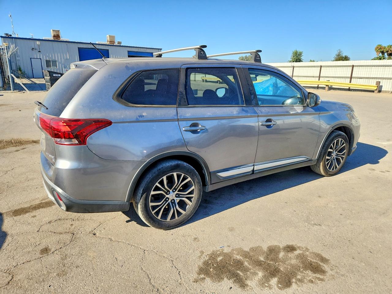 2016 MITSUBISHI OUTLANDER