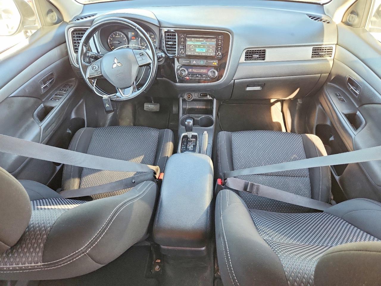 2016 MITSUBISHI OUTLANDER