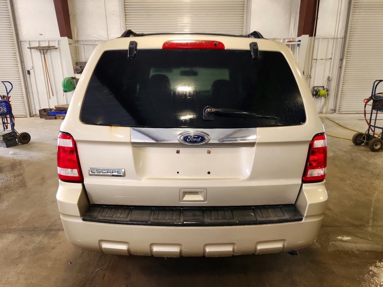 2010 FORD ESCAPE