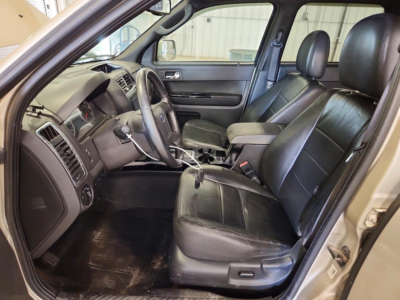2010 FORD ESCAPE