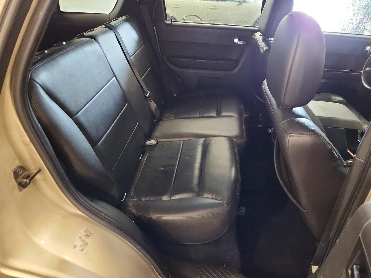 2010 FORD ESCAPE