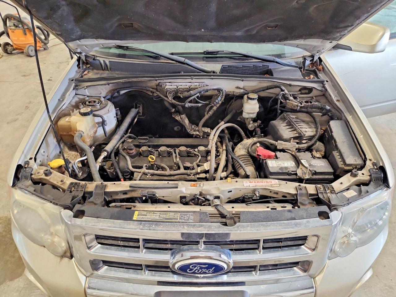 2010 FORD ESCAPE