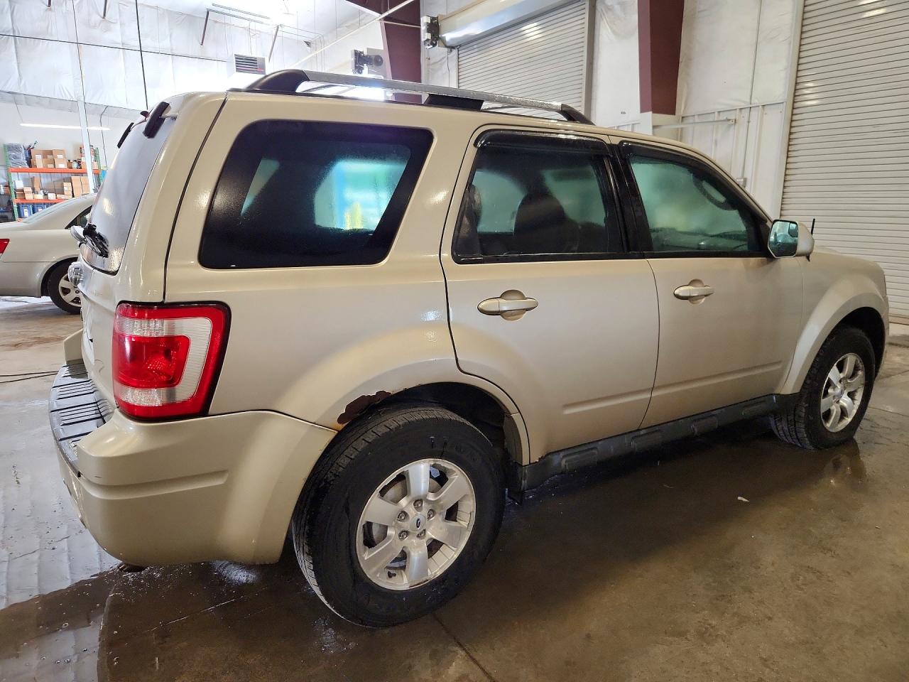 2010 FORD ESCAPE