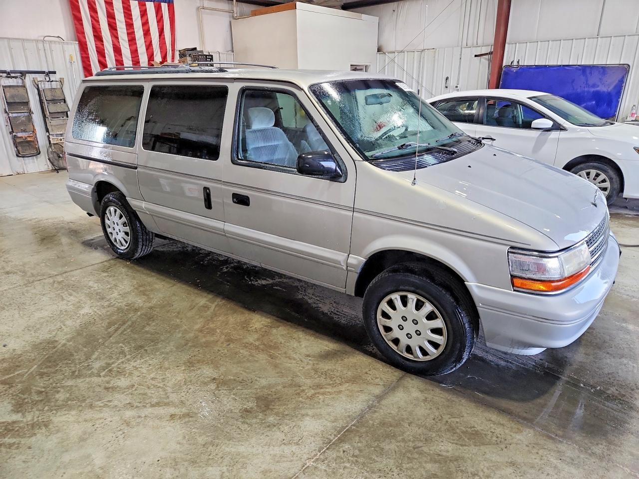 1995 PLYMOUTH MINIVAN
