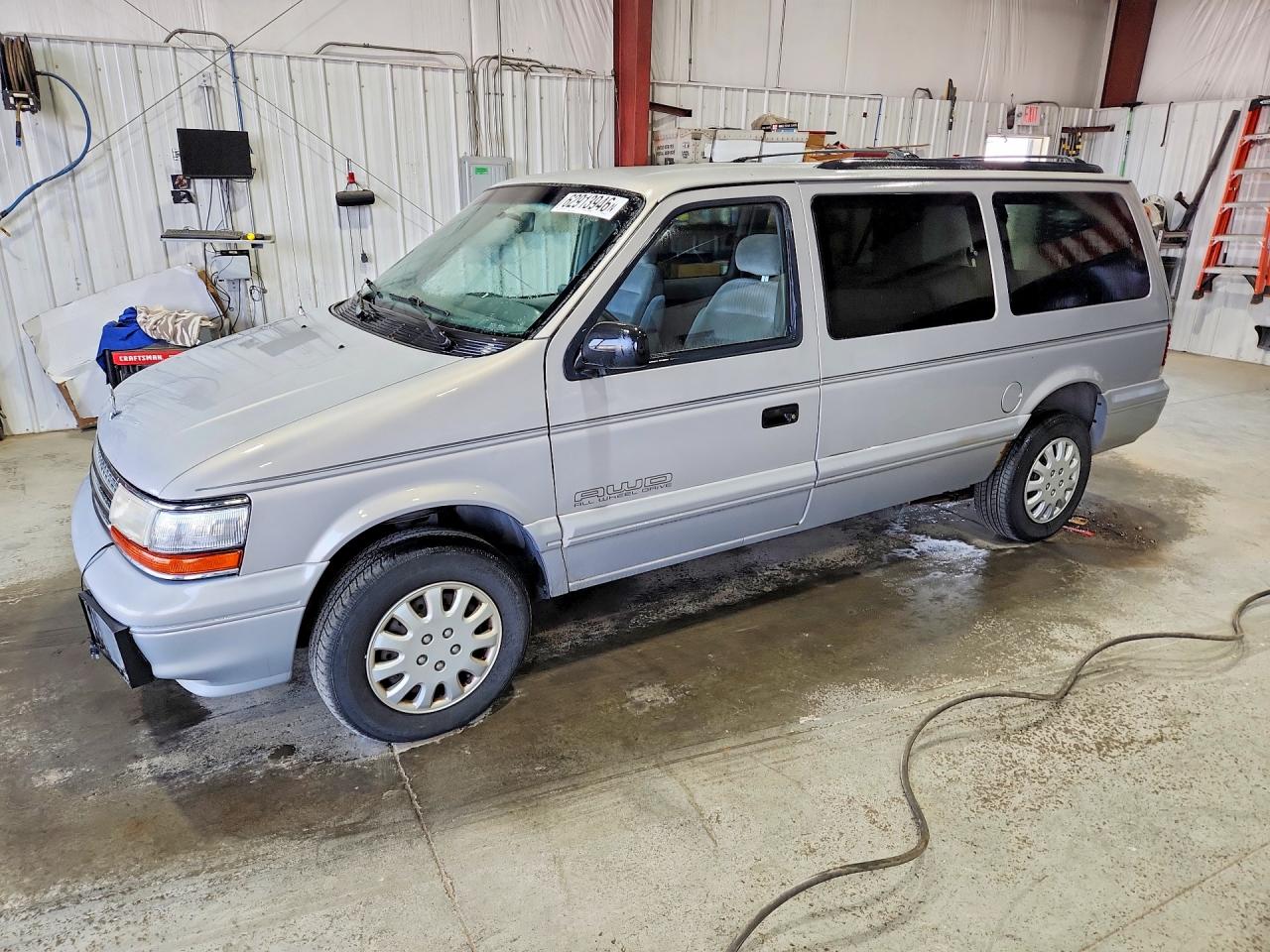 1995 PLYMOUTH MINIVAN